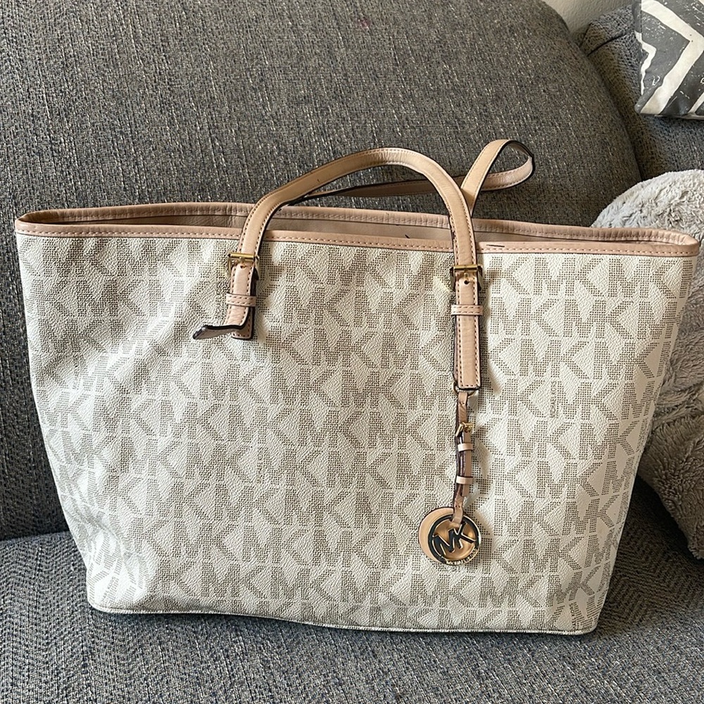 Michael Kors Extra Large Coated Leather Tote bag